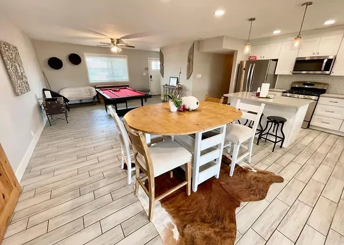 Clubhouse 1316 - 2 In Shared